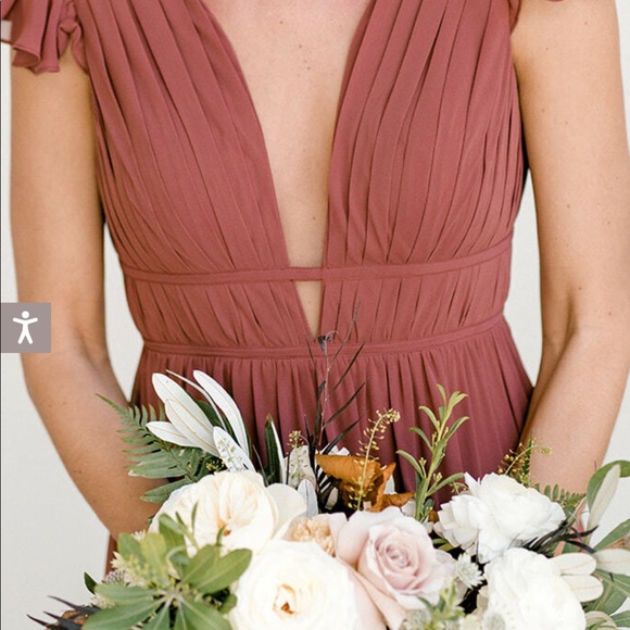 Cora chiffon dress size 6 runs small - Picture 2 of 6